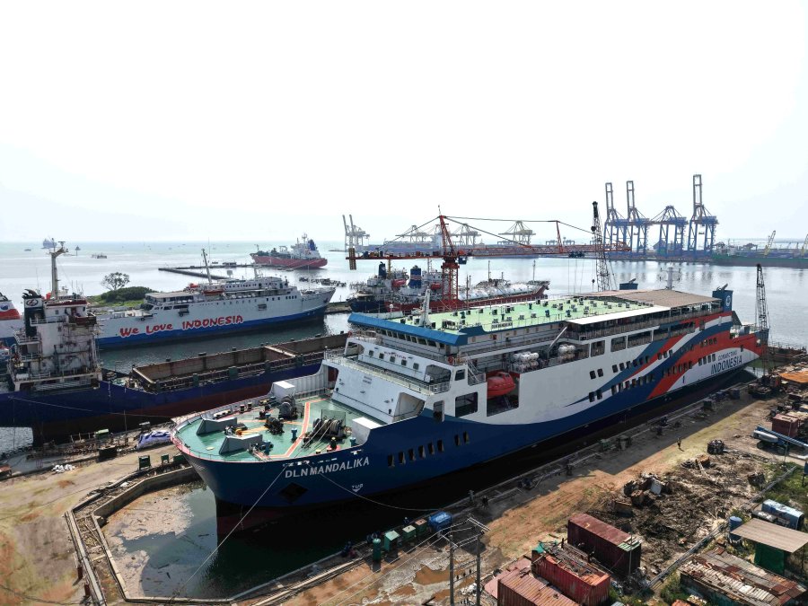 Kapal Penumpang & Barang