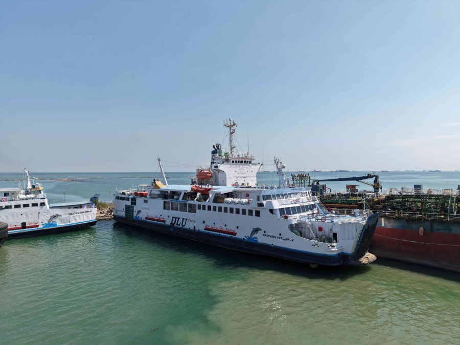 Motor Vessel